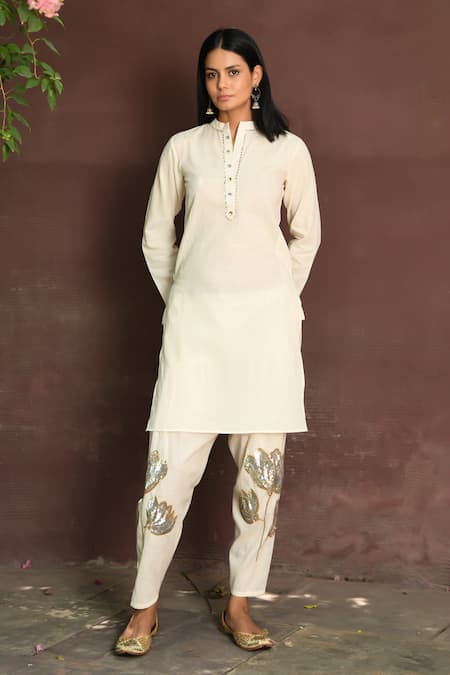 Buy_Nuhh_Off White Cotton Sequins Mandarin Collar Jo Soni Embroidered Salwar With Kurta _Online_at_Aza_Fashions