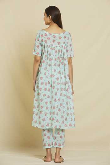 Shop Khwaab By Sanjana Lakhani Blue Cotton, Muslin Round Neck Floral Print Kurta And Pant Set at Aza Fashions Shop_Khwaab By Sanjana Lakhani_Blue Cotton, Muslin Round Neck Floral Print Kurta And Pant Set _at_Aza_Fashions