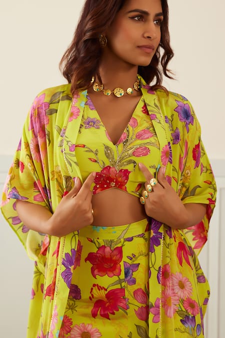 Shop House Of Pink Green Crepe Embroidery V-neck Floret Print Cape Sharara Set Shop_House Of Pink_Green Crepe Embroidery V-neck Floret Print Cape Sharara Set