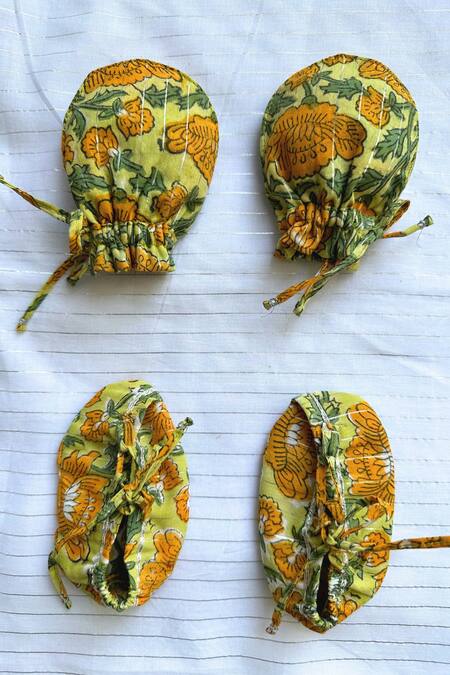 Buy Plumcheeks Yellow Cotton Hand Block Print Marigold Kurta Set With Accessories Online at Aza Fashions Buy_Plumcheeks_Yellow Cotton Hand Block Print Marigold Kurta Set With Accessories_Online_at_Aza_Fashions