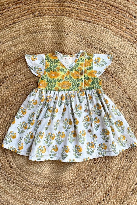 Buy Plumcheeks Yellow Cotton Hand Block Print Floral Marigold Kurta Bloomers Jamna Set Online at Aza Fashions Buy_Plumcheeks_Yellow Cotton Hand Block Print Floral Marigold Kurta Bloomers Jamna Set_Online_at_Aza_Fashions