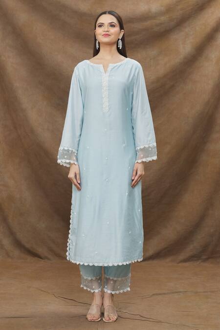 Kanj By Priyanka A Sakhuja_Blue Silk Chanderi Embroidery Thread Work Round Notched Kurta Pant Set _Online_at_Aza_Fashions