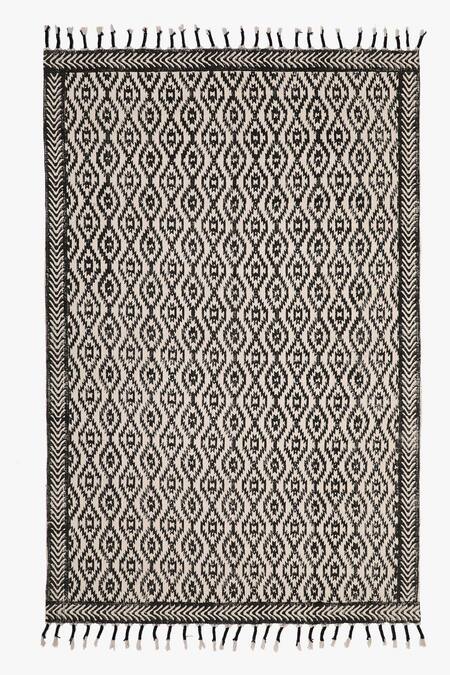 Shop Gharghar Black Cotton Printed Chain Rug at Aza Fashions Shop_Gharghar_Black Cotton Printed Chain Rug_at_Aza_Fashions