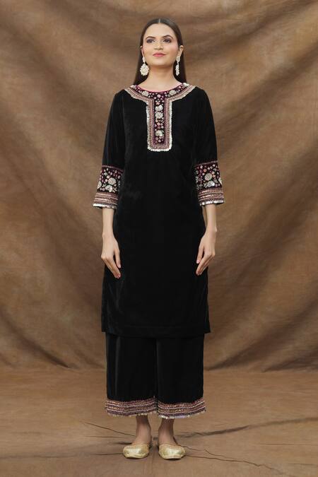 Kanj by Priyanka A Sakhuja_Black Velvet Embroidery 3d Coin Round Kurta Palazzo Set _Online_at_Aza_Fashions