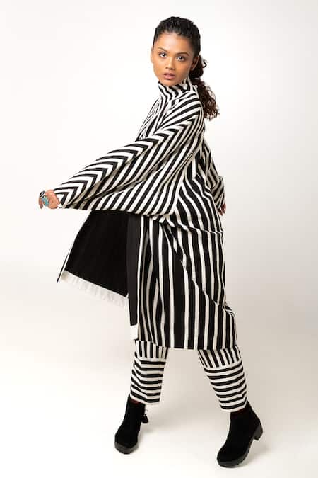 Buy KA-Sha Black Cotton Open Neck Aloma Stripe Pattern Jacket Online at Aza Fashions Buy_KA-Sha_Black Cotton Open Neck Aloma Stripe Pattern Jacket _Online_at_Aza_Fashions
