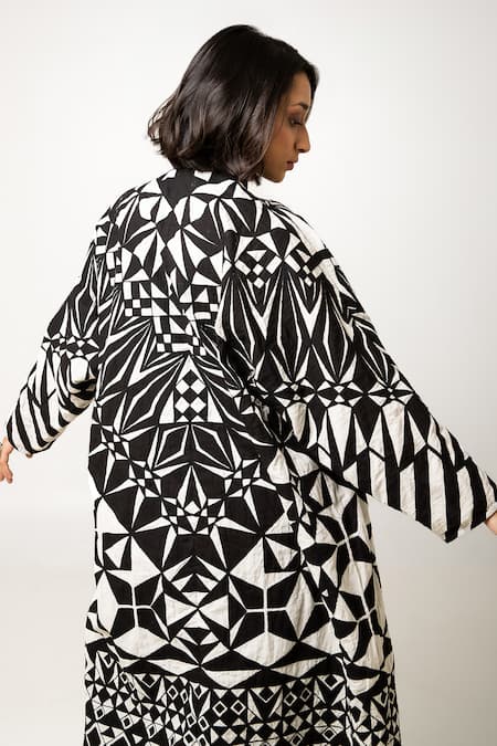 KA-Sha Black Cotton Geometric Open Asha Pattern Jacket Online at Aza Fashions KA-Sha_Black Cotton Geometric Open Asha Pattern Jacket _Online_at_Aza_Fashions