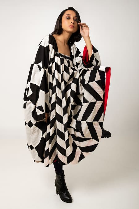 Buy KA-Sha Black Cotton Geometric Open Doma Pattern Jacket Online at Aza Fashions Buy_KA-Sha_Black Cotton Geometric Open Doma Pattern Jacket _Online_at_Aza_Fashions