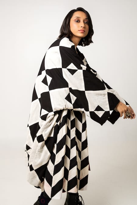 Shop KA-Sha Black Cotton Geometric Open Doma Pattern Jacket Online at Aza Fashions Shop_KA-Sha_Black Cotton Geometric Open Doma Pattern Jacket _Online_at_Aza_Fashions
