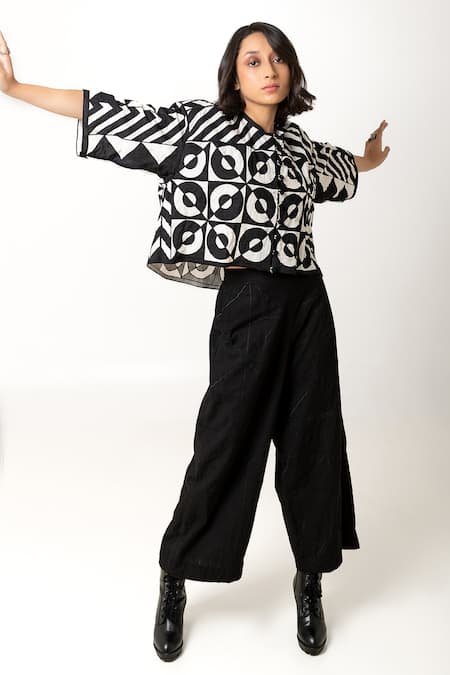 Buy KA-Sha Black Cotton Applique Round Neck Shrey Reversible Geometric Pattern Blouse Online at Aza Fashions Buy_KA-Sha_Black Cotton Applique Round Neck Shrey Reversible Geometric Pattern Blouse _Online_at_Aza_Fashions