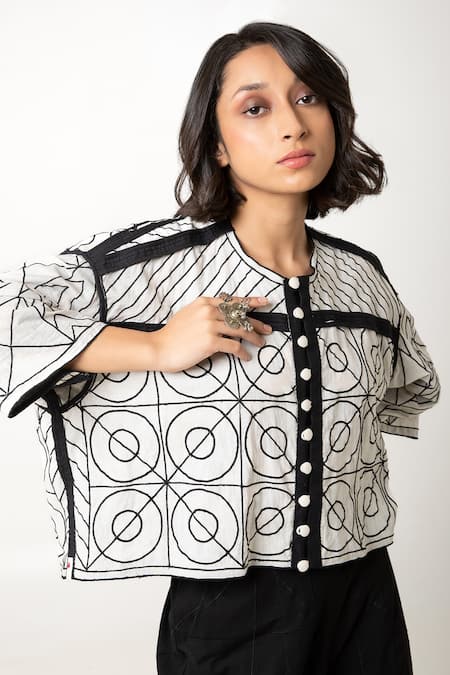 KA-Sha Black Cotton Applique Round Neck Shrey Reversible Geometric Pattern Blouse at Aza Fashions KA-Sha_Black Cotton Applique Round Neck Shrey Reversible Geometric Pattern Blouse _at_Aza_Fashions