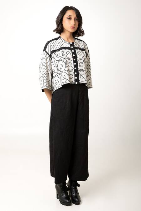 KA-Sha Black Cotton Shrey Solid Wide Pant at Aza Fashions KA-Sha_Black Cotton Shrey Solid Wide Pant _at_Aza_Fashions