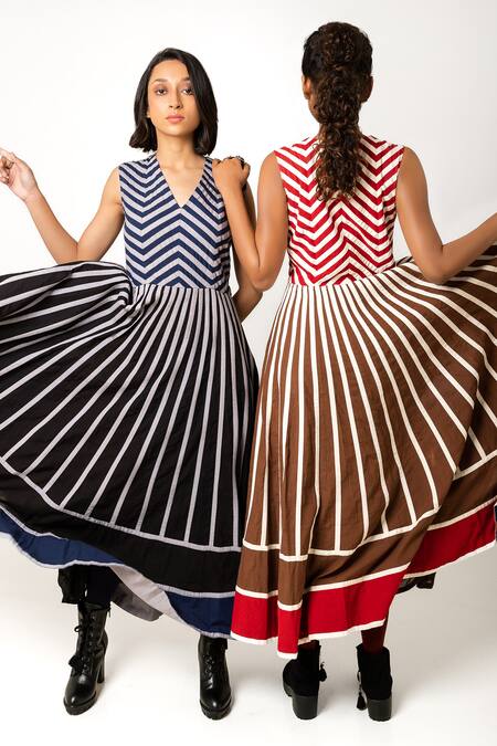 KA-Sha Black Cotton Applique V-neck Malati Embroidered Dress Online at Aza Fashions KA-Sha_Black Cotton Applique V-neck Malati Embroidered Dress _Online_at_Aza_Fashions