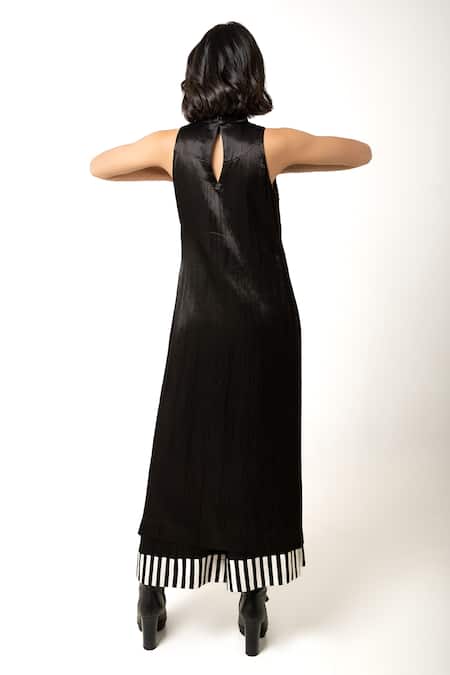 Shop KA-Sha Black Mashru Silk Embroidered High Neck Tunic at Aza Fashions Shop_KA-Sha_Black Mashru Silk Embroidered High Neck Tunic _at_Aza_Fashions