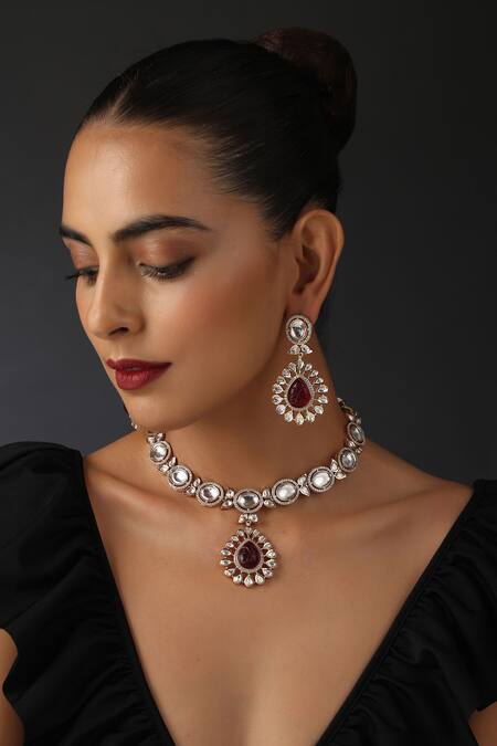 Buy_Swabhimann_Red Cut Work, Stones Embellished Pendant Necklace Set _Online_at_Aza_Fashions