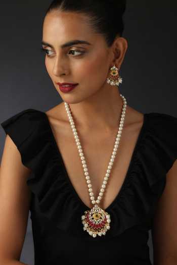 Buy_Swabhimann_Red Pearls And Kundan Embellished Necklace Set _Online_at_Aza_Fashions