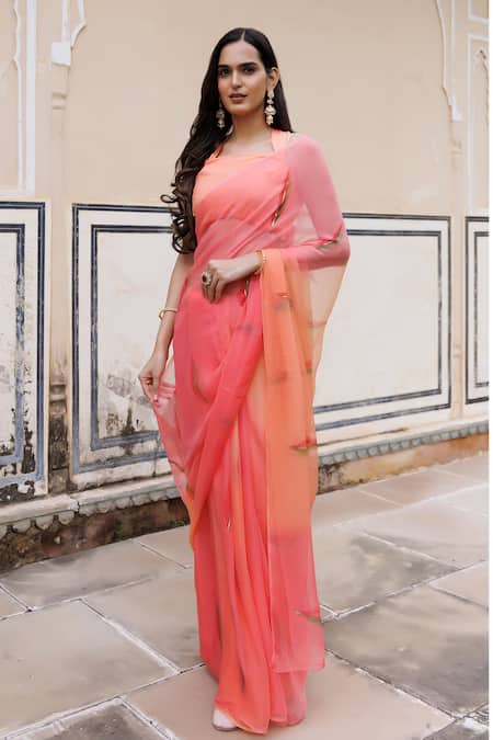 Buy_Geroo Jaipur_Peach Chiffon, Jacquard Floral Pattern Saree With Unstitched Blouse Fabric _Online_at_Aza_Fashions