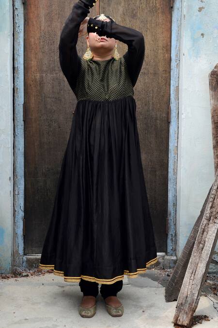 Ahmev_Black Chanderi Lace, Tassels Round Neck Saanjh Quilted Pattern Anarkali Set _Online_at_Aza_Fashions