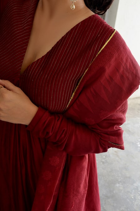 Buy_Ahmev_Wine Chanderi Lace, Tassels Plunge Neck Aria Pintuck Yoke Anarkali Set _Online_at_Aza_Fashions