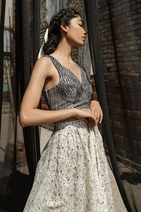 Ahmev_Ivory Chanderi V-neck Primrose Stripe Pattern Bustier _Online_at_Aza_Fashions