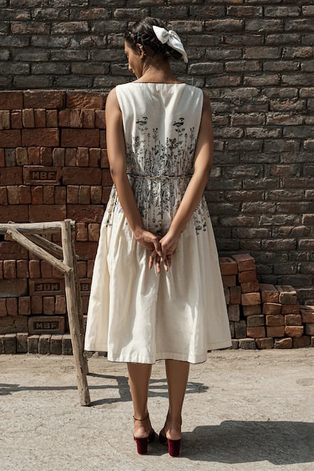 Shop Ahmev Ivory Chanderi Embroidery Boat Neck Aster Placed Floral Print Dress at Aza Fashions Shop_Ahmev_Ivory Chanderi Embroidery Boat Neck Aster Placed Floral Print Dress _at_Aza_Fashions