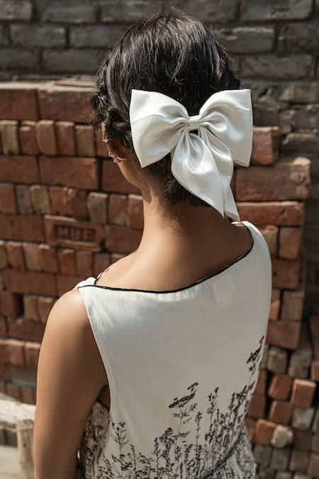 Buy Ahmev Ivory Chanderi Embroidery Boat Neck Aster Placed Floral Print Dress Online at Aza Fashions Buy_Ahmev_Ivory Chanderi Embroidery Boat Neck Aster Placed Floral Print Dress _Online_at_Aza_Fashions