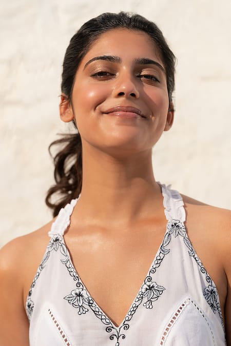 Beachbum_White Poplin, Cotton Embroidery V-neck Zoe Placement Balloon Crop Top_at_Aza_Fashions