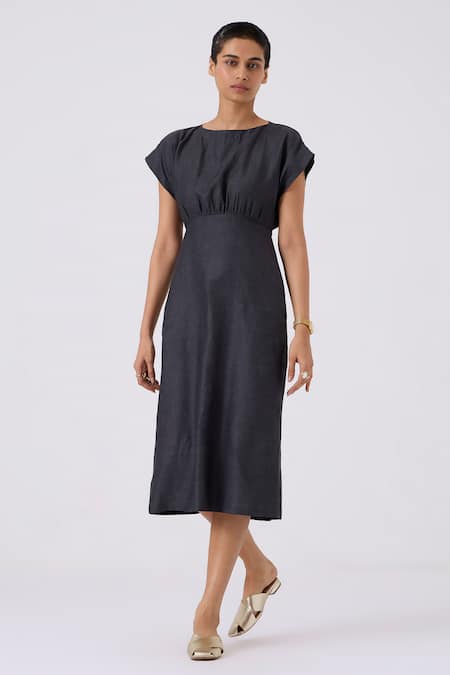 20 Cute Midi Dresses You Need This Season - Society19 | Modest dresses,  Comfy dresses, Womens summer midi dresses