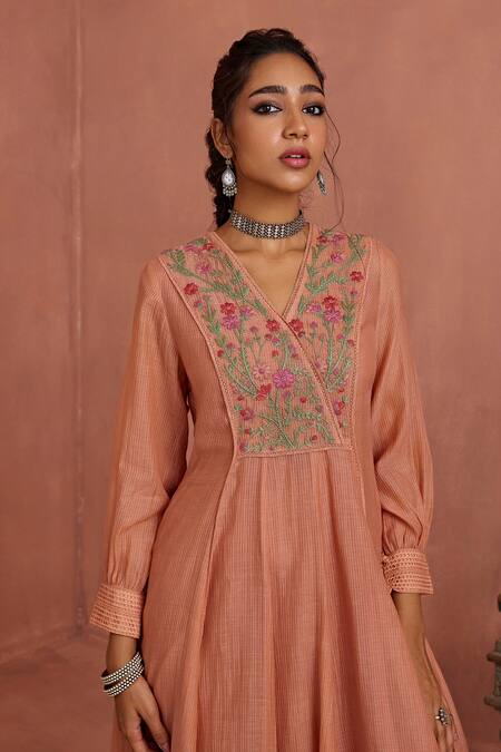Buy_Kritika Dawar_Pink Chanderi, Cotton Embroidery V-neck Hand Tunic Set _Online_at_Aza_Fashions