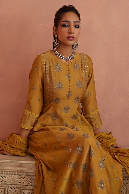 Kritika Dawar_Yellow Chanderi, Cotton Embroidery Round Neck Thread A-line Kurta Pant Set _Online_at_Aza_Fashions