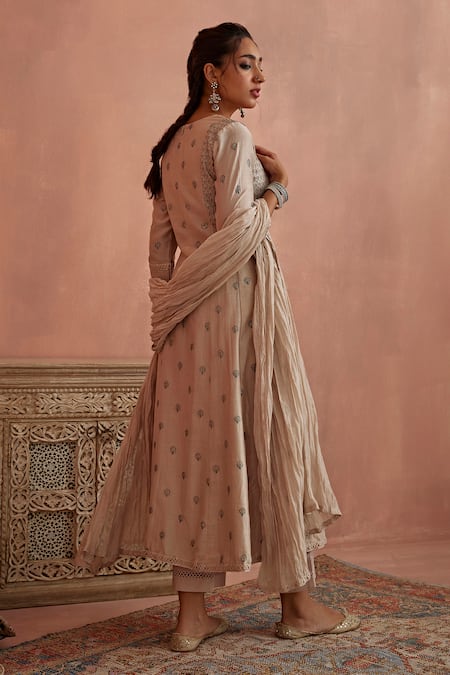 Kritika Dawar Embroidered Chanderi A-Line Kurta Set 