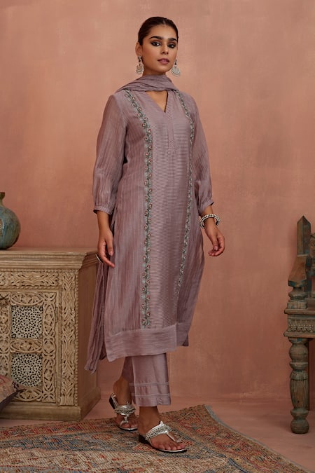 Kritika Dawar_Purple Chanderi, , Satin Embroidery V-neck Floral Kurta Pant Set _Online_at_Aza_Fashions