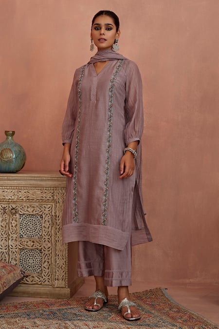 Buy_Kritika Dawar_Purple Chanderi, , Satin Embroidery V-neck Floral Kurta Pant Set _Online_at_Aza_Fashions