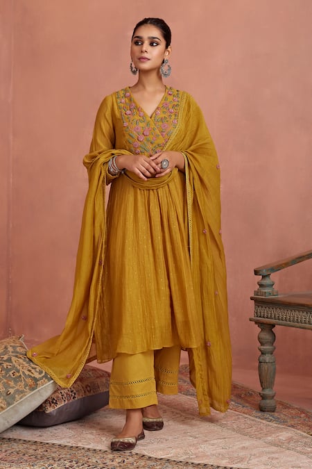 Kritika Dawar Yellow Chanderi, Cotton Embroidery V-neck Yoke Kurta Pant Set Online at Aza Fashions Kritika Dawar_Yellow Chanderi, Cotton Embroidery V-neck Yoke Kurta Pant Set _Online_at_Aza_Fashions