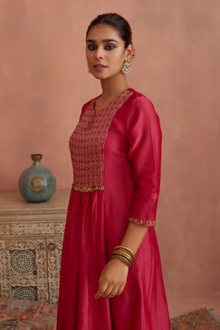 Kritika Dawar_Magenta Chanderi, Silk, Organza Embroidery, Zari Split V-neck Anarkali Pant Set _at_Aza_Fashions