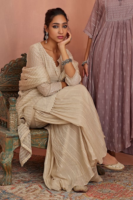 Kritika Dawar Ivory Chanderi, Organza Embroidery Split V-neck Thread Kurta Gharara Set at Aza Fashions Kritika Dawar_Ivory Chanderi, Organza Embroidery Split V-neck Thread Kurta Gharara Set _at_Aza_Fashions