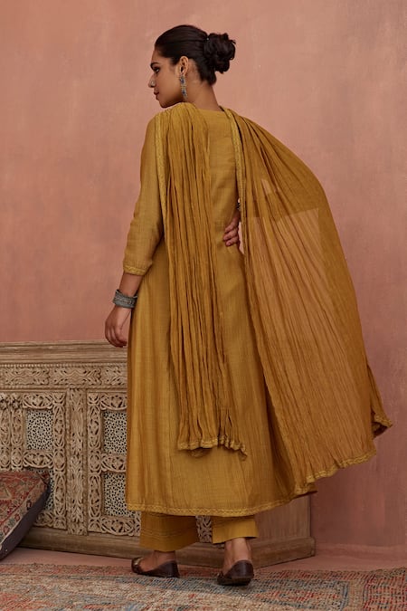 Kritika Dawar Yellow Kota Doria, Chanderi, Cotton Pearls, Lace V-neck A-line Kurta Pant Set Online at Aza Fashions Kritika Dawar_Yellow Kota Doria, Chanderi, Cotton Pearls, Lace V-neck A-line Kurta Pant Set _Online_at_Aza_Fashions