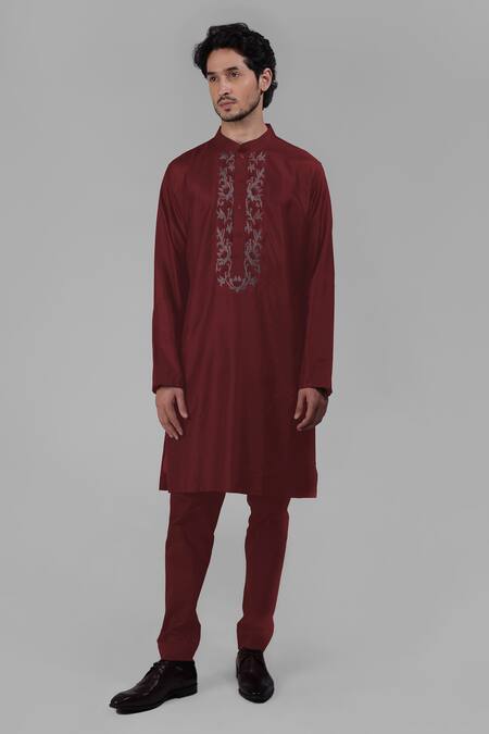 Buy_Talking Threads_Maroon Silk Embroidered Floral Placed Kurta  _Online_at_Aza_Fashions