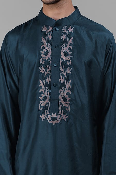 Shop Talking Threads Blue Silk Embroidered Floral Placement Kurta Online at Aza Fashions Shop_Talking Threads_Blue Silk Embroidered Floral Placement Kurta _Online_at_Aza_Fashions