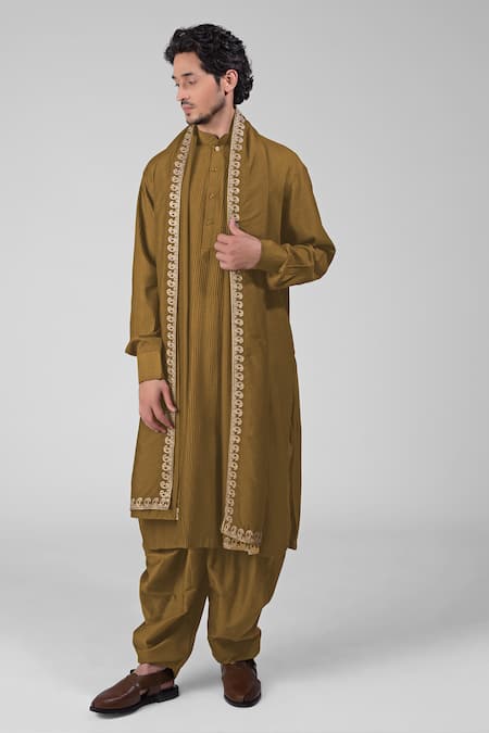 Talking Threads Green Silk Embroidered Thread Straight Kurta Salwar Set Online at Aza Fashions Talking Threads_Green Silk Embroidered Thread Straight Kurta Salwar Set _Online_at_Aza_Fashions