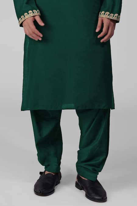 Shop Talking Threads Green Silk Embroidered Tilla Kurta Salwar Set Online at Aza Fashions Shop_Talking Threads_Green Silk Embroidered Tilla Kurta Salwar Set _Online_at_Aza_Fashions