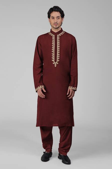 Talking Threads Maroon Silk Embroidered Tilla Kurta Salwar Set Online at Aza Fashions Talking Threads_Maroon Silk Embroidered Tilla Kurta Salwar Set _Online_at_Aza_Fashions