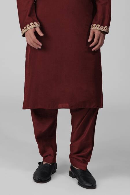 Shop Talking Threads Maroon Silk Embroidered Tilla Kurta Salwar Set Online at Aza Fashions Shop_Talking Threads_Maroon Silk Embroidered Tilla Kurta Salwar Set _Online_at_Aza_Fashions