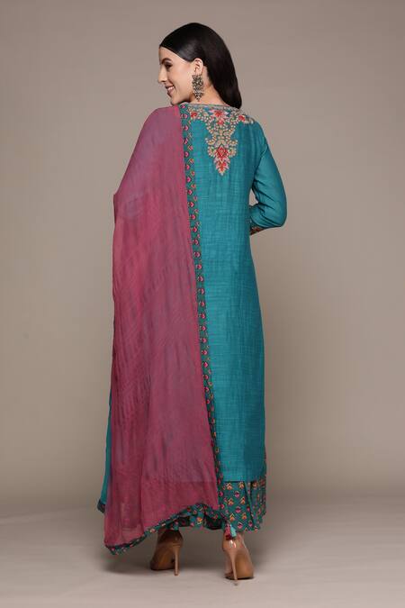 Shop Ritu Kumar Green Kurta And Dupatta- Cotton Silk Embroidered Round Palazzo Set at Aza Fashions Shop_Ritu Kumar_Green Kurta And Dupatta- Cotton Silk Embroidered Round Palazzo Set_at_Aza_Fashions