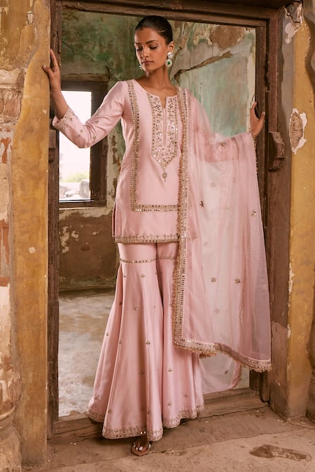 Labelmayaa Noor Chanderi Mirror Embroidered Kurta Set 