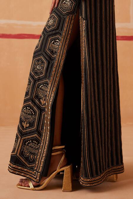 Shop_Sureena Chowdhri_Black Muslin Hand Embroidery Hexagon Notched V Neck Durga Kaftan_Online_at_Aza_Fashions