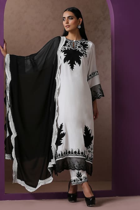 Shop_Wazir C_White Crepe, Georgette, Cotton Embroidery Round Neck Kashmiri Aari Kurta Set _Online_at_Aza_Fashions