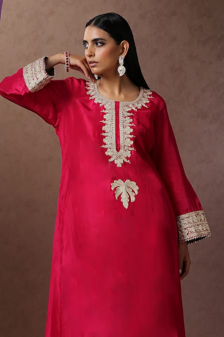 Shop_Wazir C_Pink Silk Embroidery Round Neck Kashmiri Tilla Kurta With Salwar _Online_at_Aza_Fashions