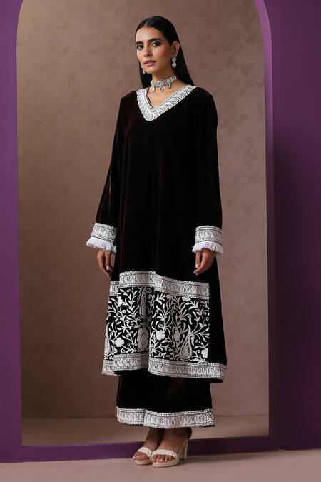 Wazir C_Brown Velvet, Organza Embroidery V-neck Placement Kurta Flared Pant Set _at_Aza_Fashions