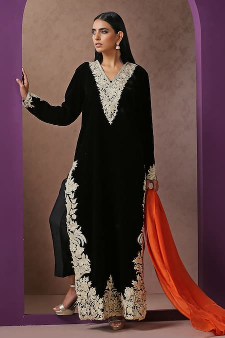 Buy_Wazir C_Black Silk, Velvet, Cotton Embroidery V-neck Placement Kashmiri Kurta Pant Set _Online_at_Aza_Fashions