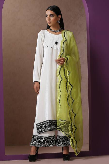 Buy_Wazir C_White Velvet, Organza, Cotton Embroidery Round Placement Kurta Flared Pant Set _Online_at_Aza_Fashions